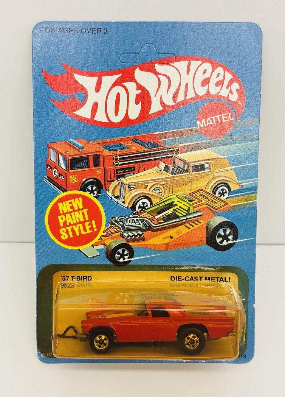 Hot Wheels '57 T-Bird Red Vtg 1982 Unpunched + Insert 9522 w/ Protector Case